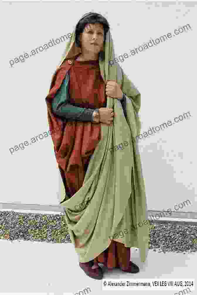 A Roman Woman Wearing A Stola A Cultural History Of Dress And Fashion In Antiquity (The Cultural Histories Series)